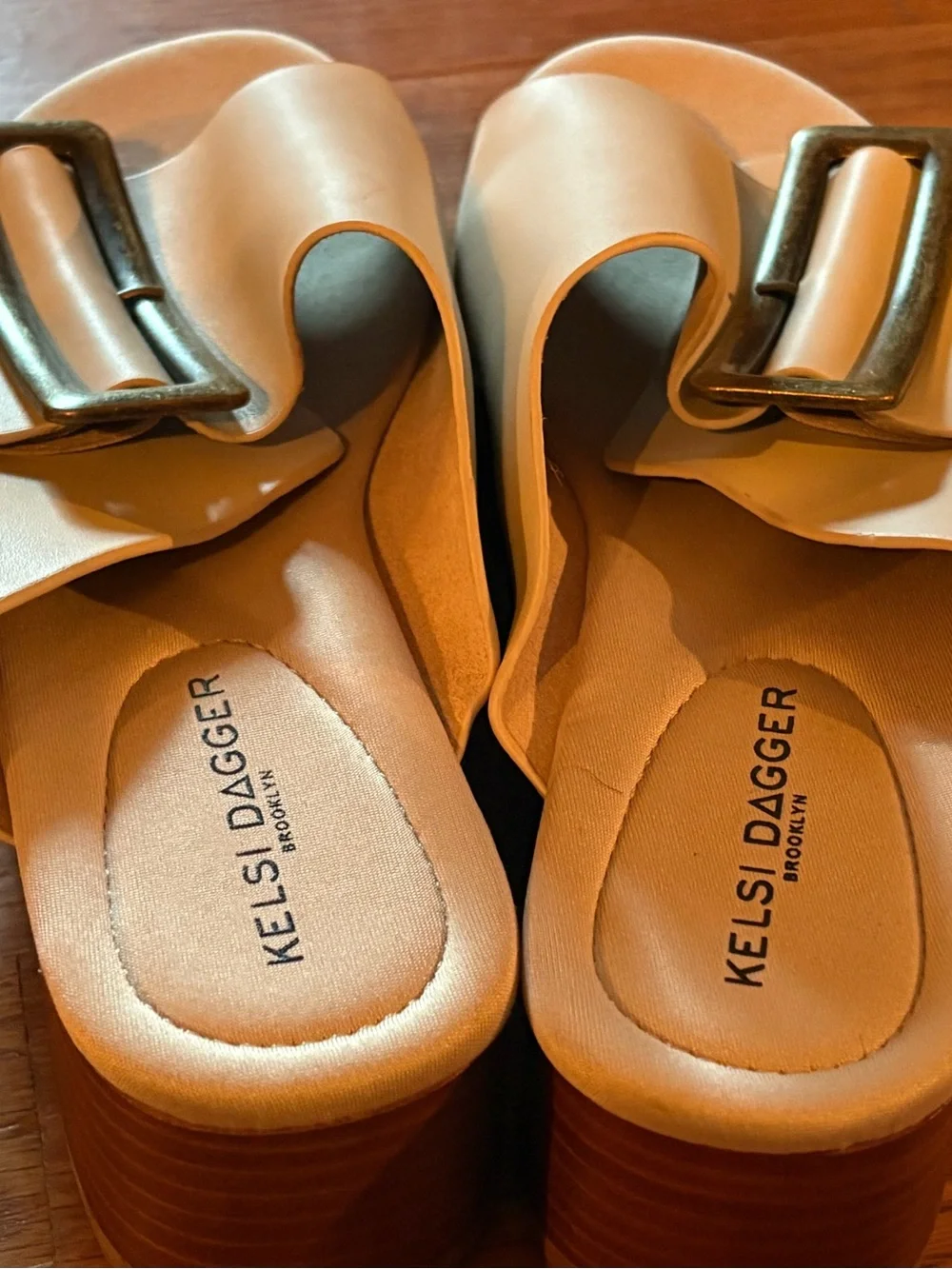 Kelsi Dagger Dover Shell Platform Sandals, Size 7, NWOT